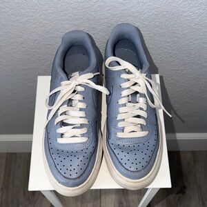 Nike Women's Sneakers in Blue and White